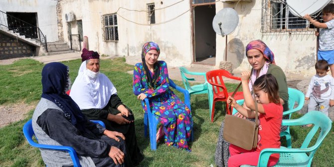 40 yıl önce gelin geldiği köye muhtar oldu