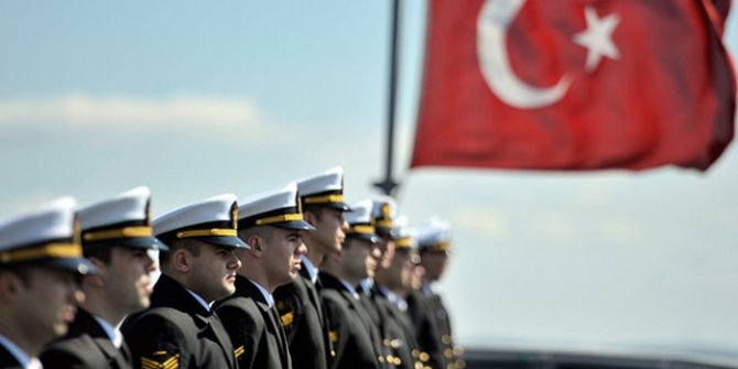 29 gemi ile 25 limanda Cumhuriyet selamlaması