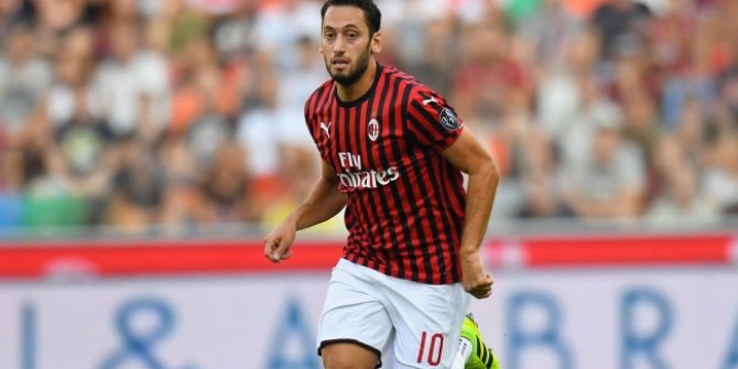 ManU, Hakan Çalhanoğlu'nun peşinde