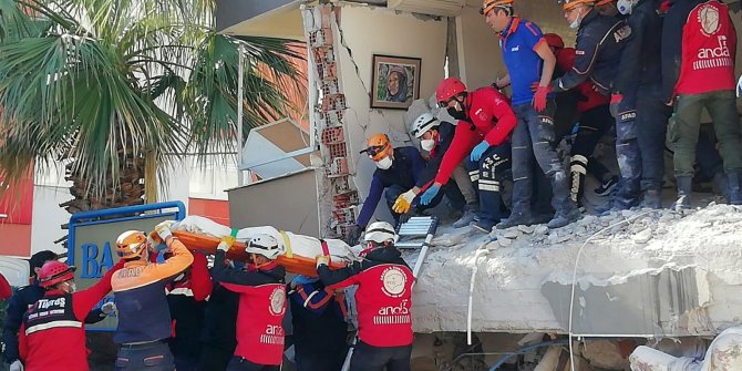 İzmir'deki depremde can kaybı 92'ye yükseldi