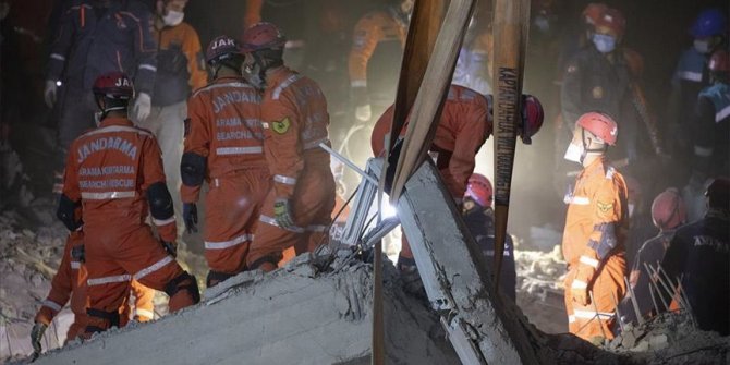 Spašene još dvije osobe ispod ruševina u turskom Izmiru: Život je još jednom pobijedio