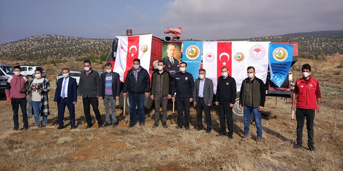 Bozkır'da 2 bin fidan toprakla buluşturuldu