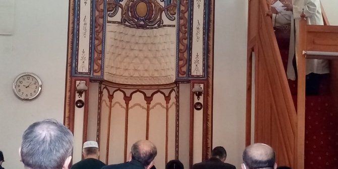 Erzurum'da cuma namazı spor salonlarında da kılınabilecek