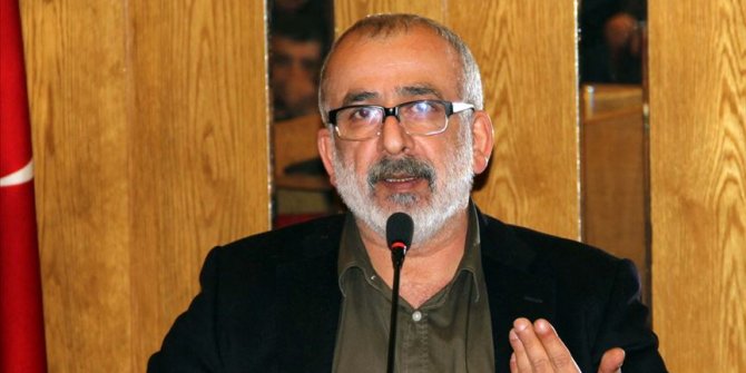 Gazeteci, yazar Ahmet Kekeç, kabri başında anıldı