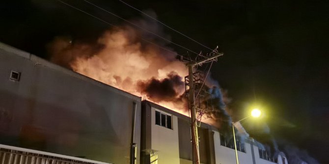 Mobilya fabrikasında yangın