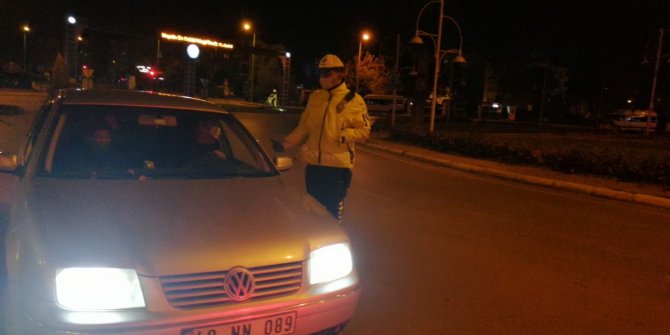Sokaklar motorcu kuryelere kaldı