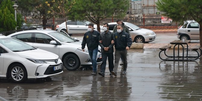 Kırmızı bültenle aranan FETÖ zanlısı adliyeye sevk edildi
