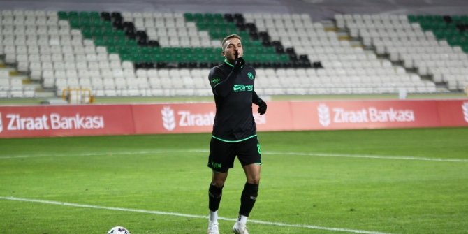 Erdon Daci formaya göz kırptı