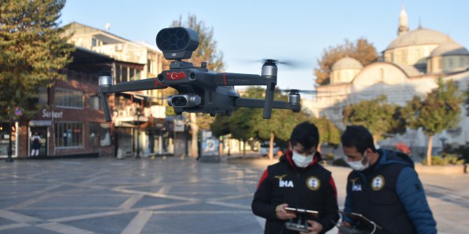 Malatya'da sokaklar dronla denetleniyor