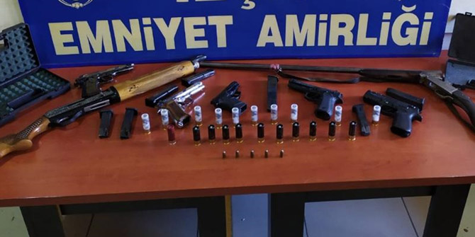 Konya'da ruhsatsız silahlar ele geçirildi