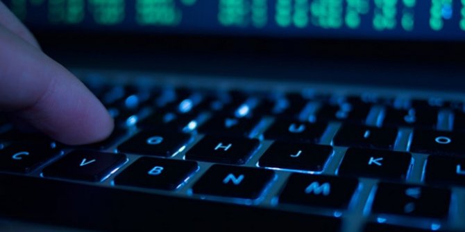 Yasa dışı yayın yapan 137 internet sitesine erişim engeli