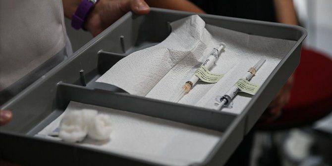 Koronavirüs Bilim Kurulu 'aşı' gündemiyle toplanacak