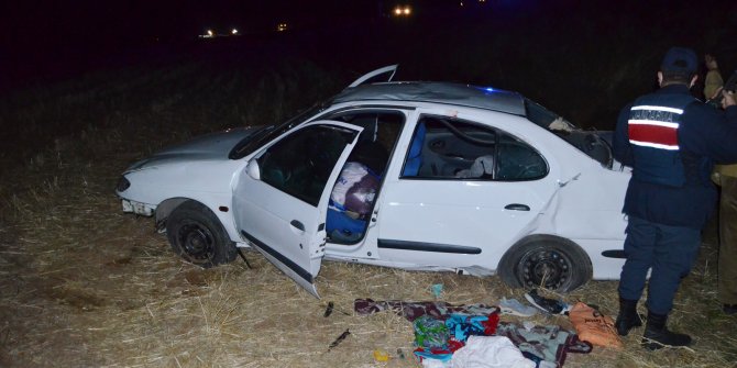 Tarım işçisi ailenin otomobili şarampole devrildi: Minik Meryem öldü