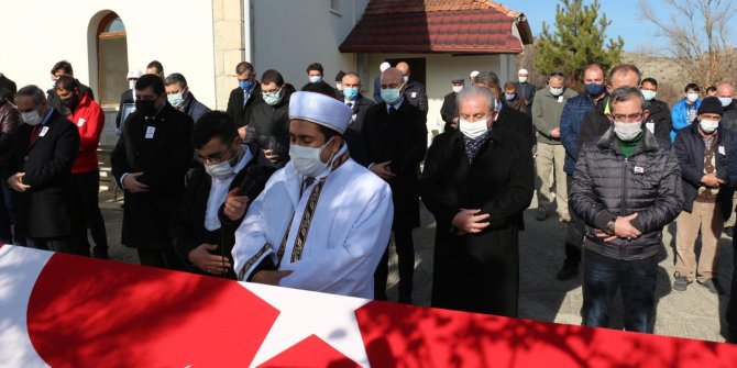 Şentop, kalp krizi sonucu ölen yakın korumasının cenazesine katıldı