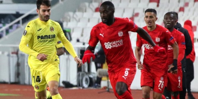 Sivasspor tur umudunu son haftaya taşıdı