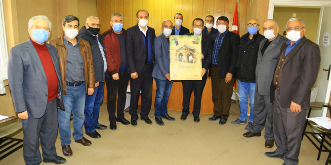 Hadim’de hayırsever işadamı dairesini belediyeye bağışladı