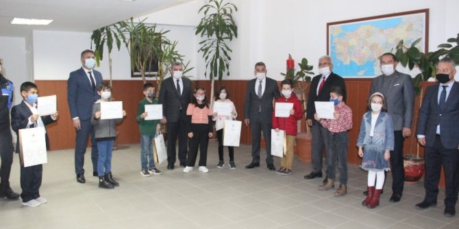 Karaman’da robotik kodlama kursunu bitiren öğrencilere sertifika