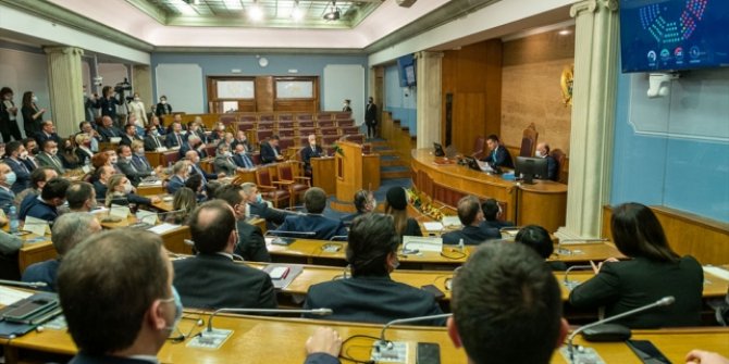 Karadağ'da yeni hükümet güvenoyu aldı