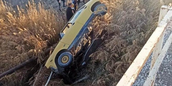 Kontrolden çıkan otomobil kanala düştü: 1 yaralı