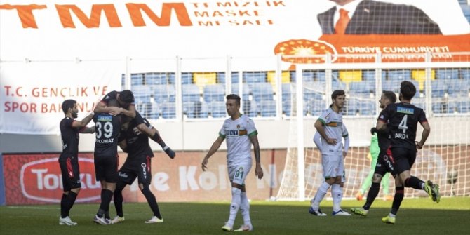 Alanyaspor ilk mağlubiyetini aldı