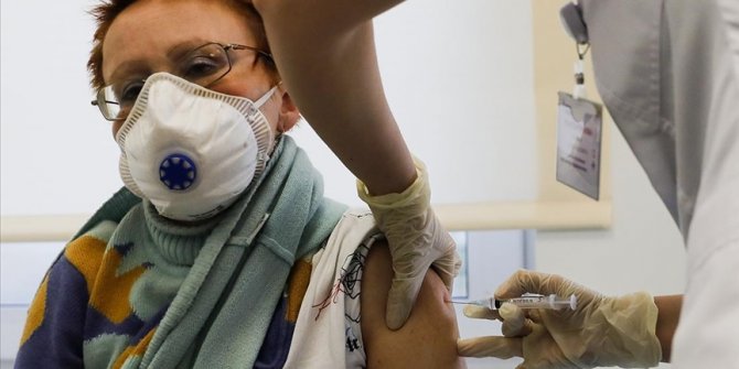 Masovna anticovid vakcinacija u Rusiji: Kontraindikacije ne mogu biti opasnije od virusa