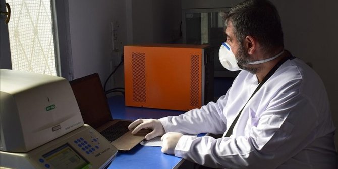 La Turquie installe 5 laboratoires de test PCR dans le nord de la Syrie