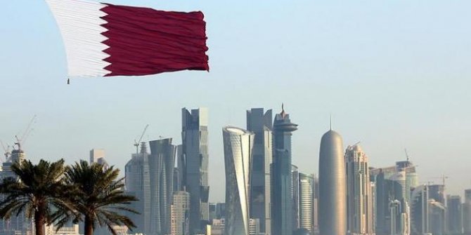 Katar Şura Meclisi, kararlı direnişlerinden dolayı Filistin halkını tebrik etti