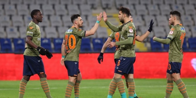 Başakşehir rahat turladı