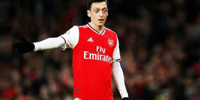 Mesut Özil, Fenerbahçe'yi takibe aldı