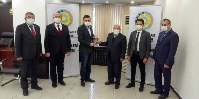 Karapınar'da vergi rekortmenlerine plaket verildi