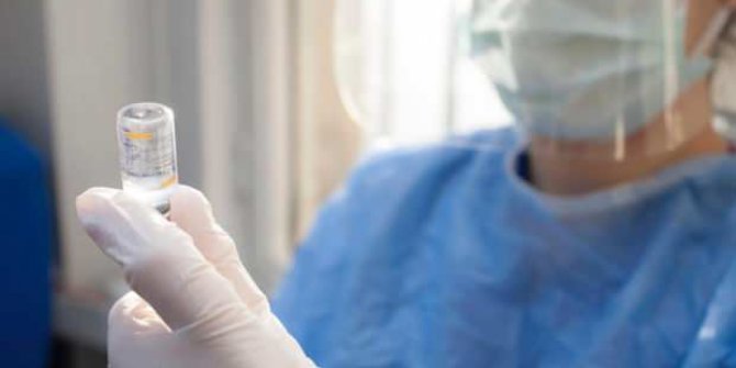 Türkiye'de aşı yaptıran sağlık çalışanı sayısı 800 bini geçti