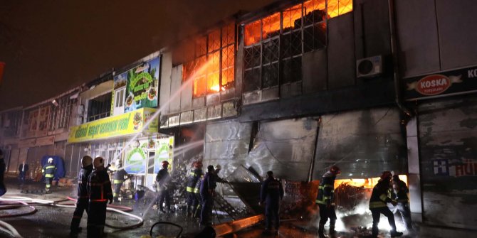 Gaziantep’te hırdavatçıda yangın