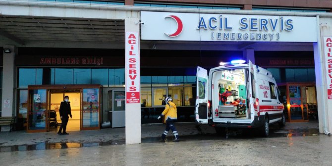 Evinin çatısından düşen kişi yaralandı