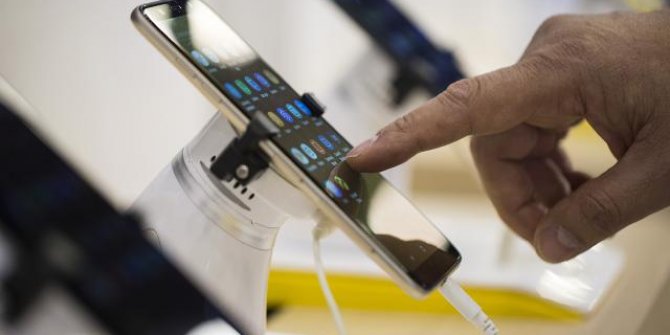 Akıllı telefon şirketleri Türkiye'de üretim için gün sayıyor