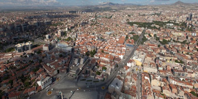 Karatay'da 996 metrekare arsa üzerindeki ev satışa çıktı