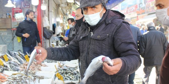 Kısıtlama öncesi vatandaş balığa akın etti