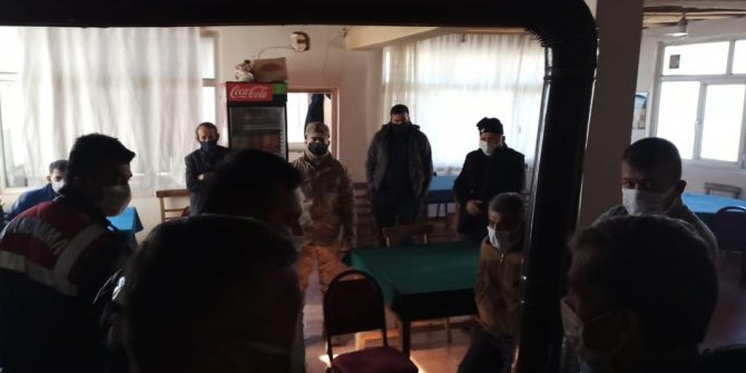 Jandarma baskınında 5 kişi aynı tuvalete saklandı