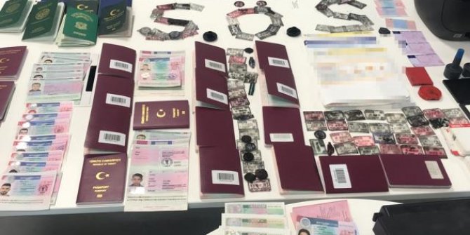 2 binin üzerinde sahte seyahat belgesi düzenleyen kişi tutuklandı