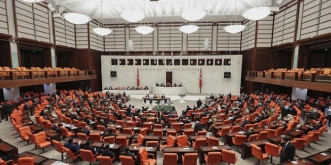 Meclis yoğun gündemiyle toplanacak