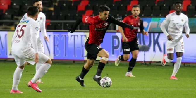 Hatayspor 1 puanı son saniyede kurtadı