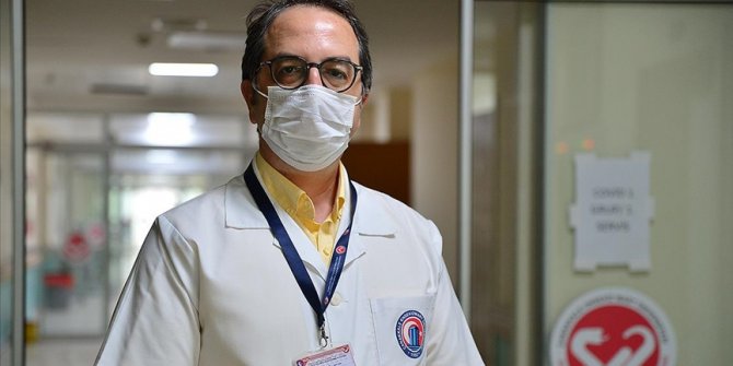 Prof. Dr. Şener: Kovid-19 vaka sayısının düşmesi rehavete yol açmamalı