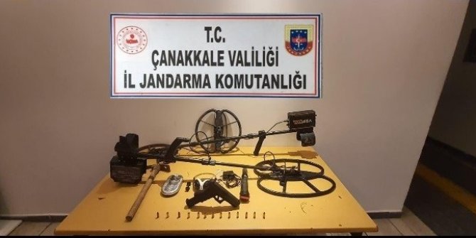 Çanakkale’de 4 define şüphelisi yakalandı