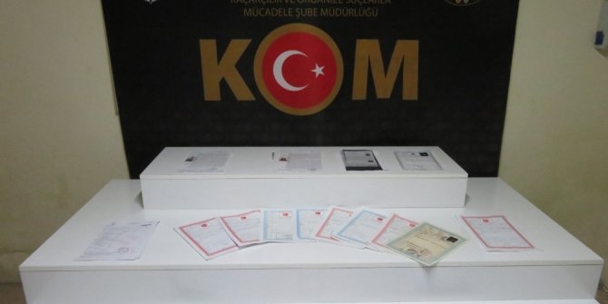 Yaşlı adamın gayri menkullerini dolandıran şebekeye darbe