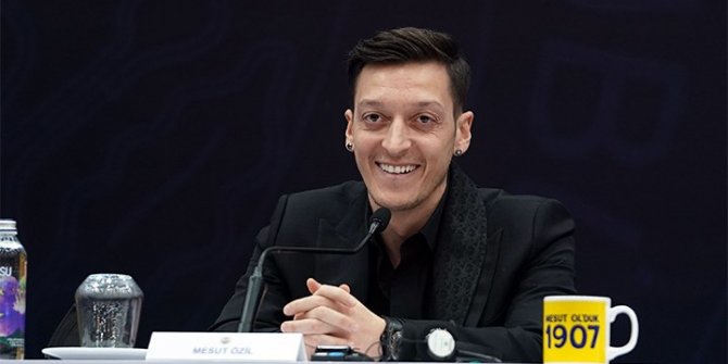Mesut Özil imzayı attı