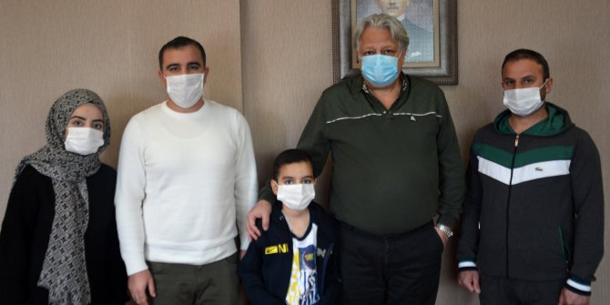 Furkan, ablasının karaciğeri, amcasının böbreğiyle hayata tutundu