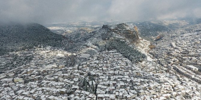 Muğla’nın tarihi evleri beyaz gelinlik giydi