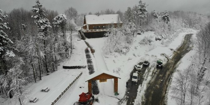 Zonguldak’ın yüksek kesimlerinde kar yağışı etkili oldu