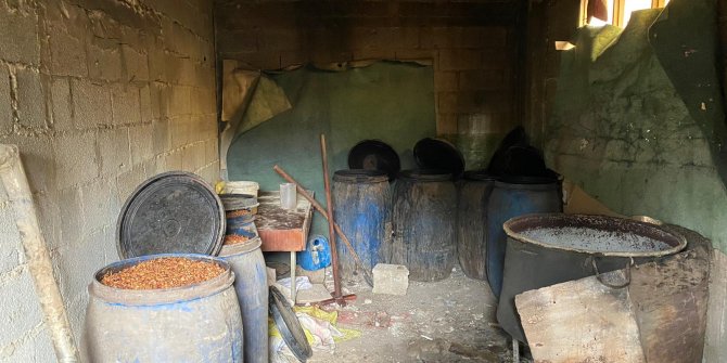 Adana’da bin 600 litre sahte içki ele geçirildi