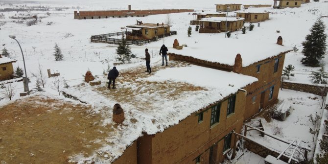 Sonsuz Şükran Köyü kar manzarasıyla ayrı güzelliğe büründü