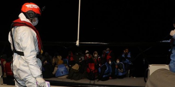 İzmir açıklarında 48 sığınmacı kurtarıldı